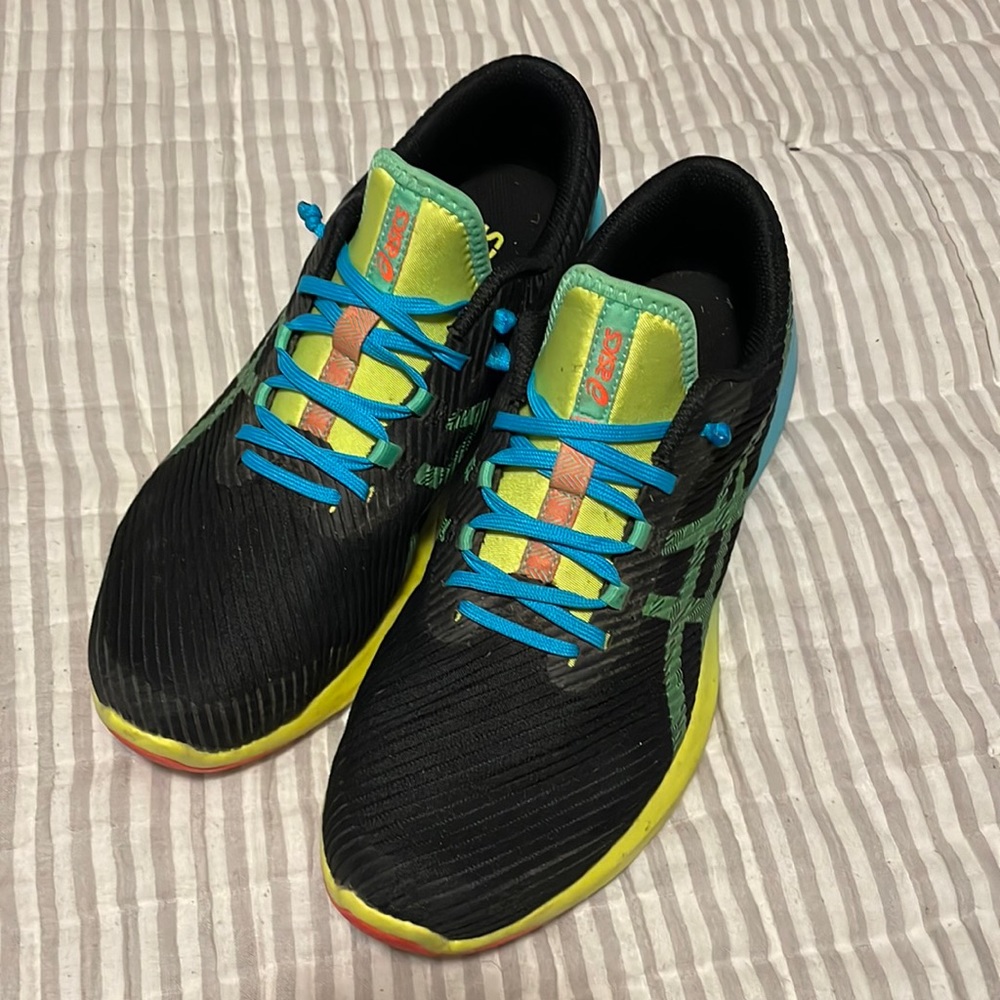ASIC running shoes size 10